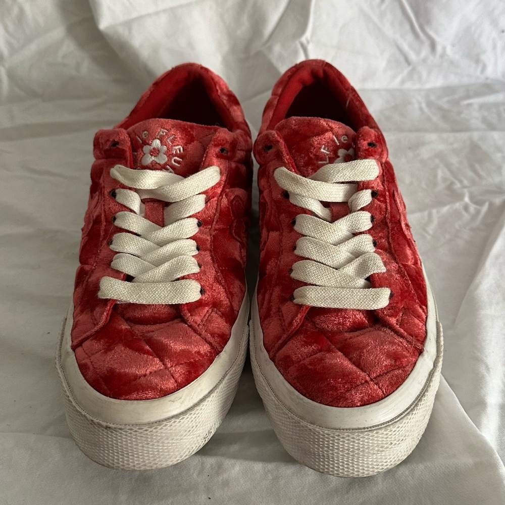 Converse One Star Ox
Golf le Fleur TTC Quilted Velvet Barbados Cherry
